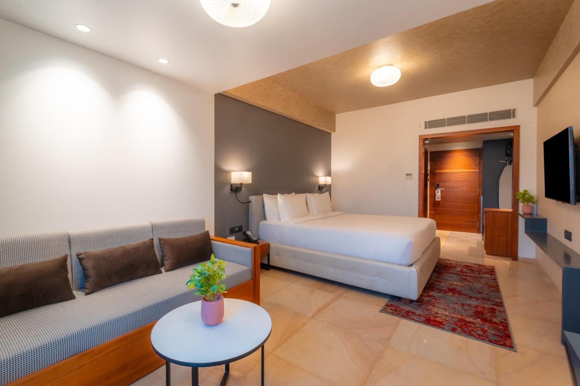 Deluxe King Room,1643382511:JPEG